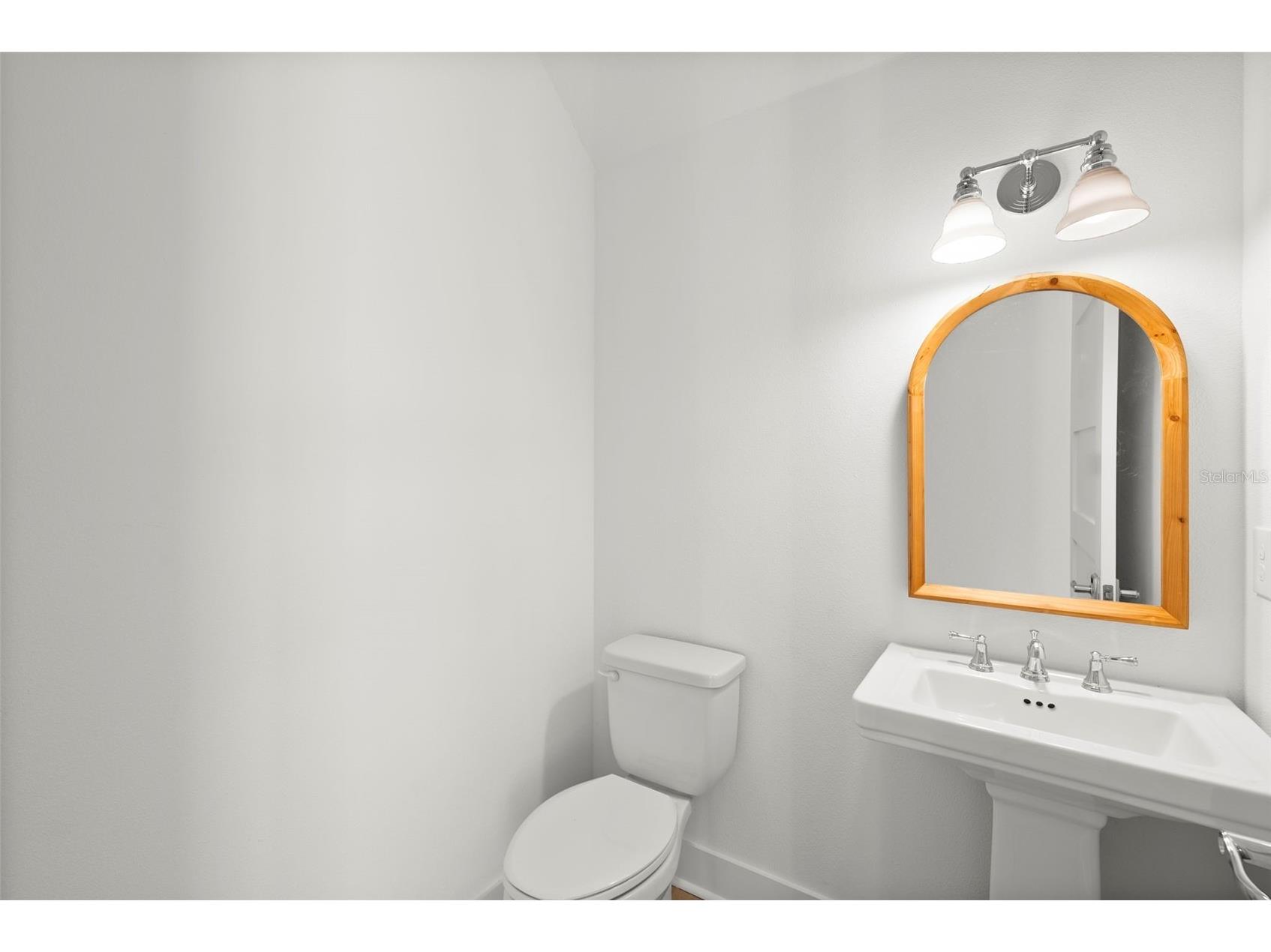 3301 W Iowa Tampa FL 33611 TB8460844 image10