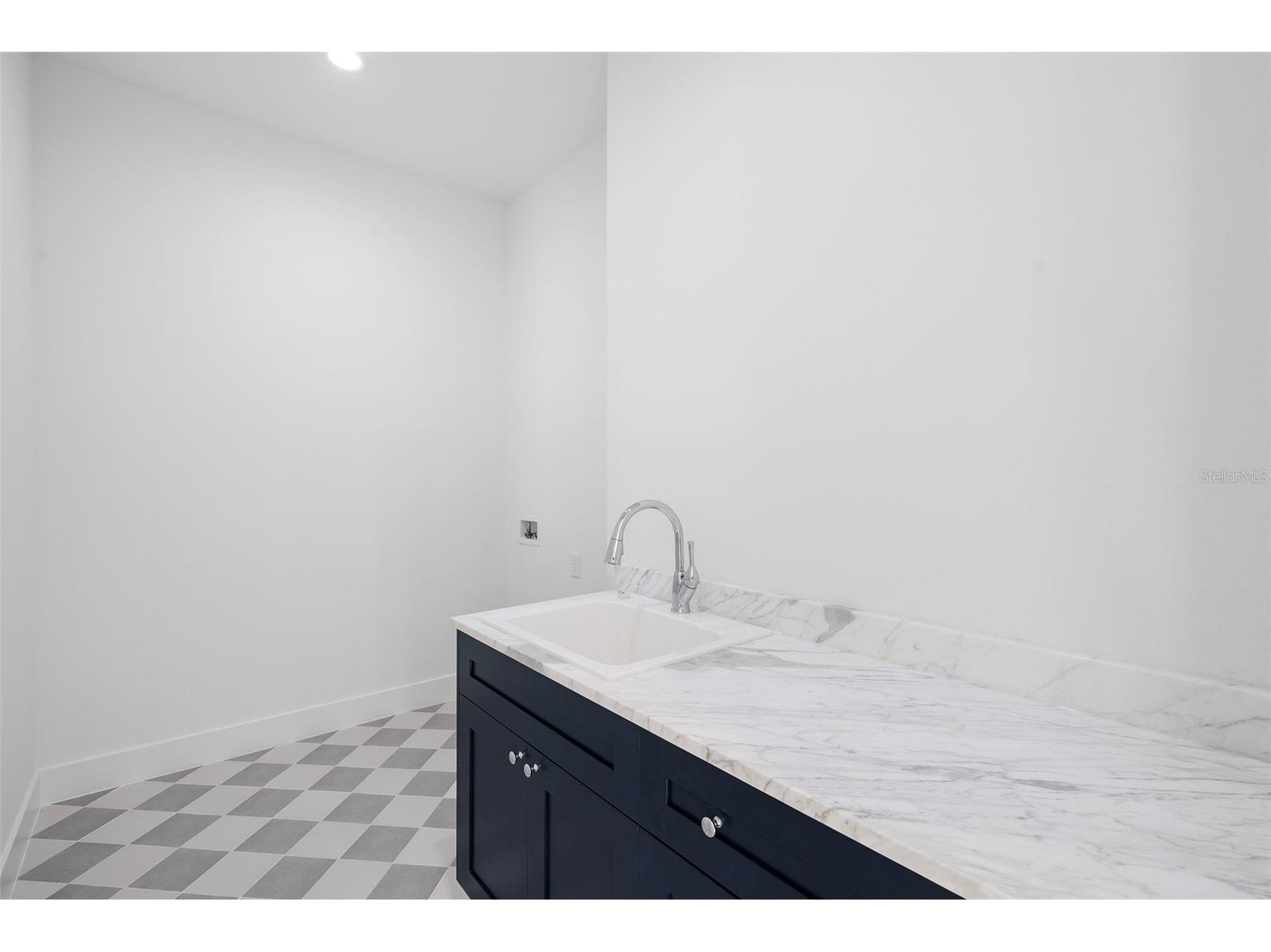 3301 W Iowa Tampa FL 33611 TB8460844 image28