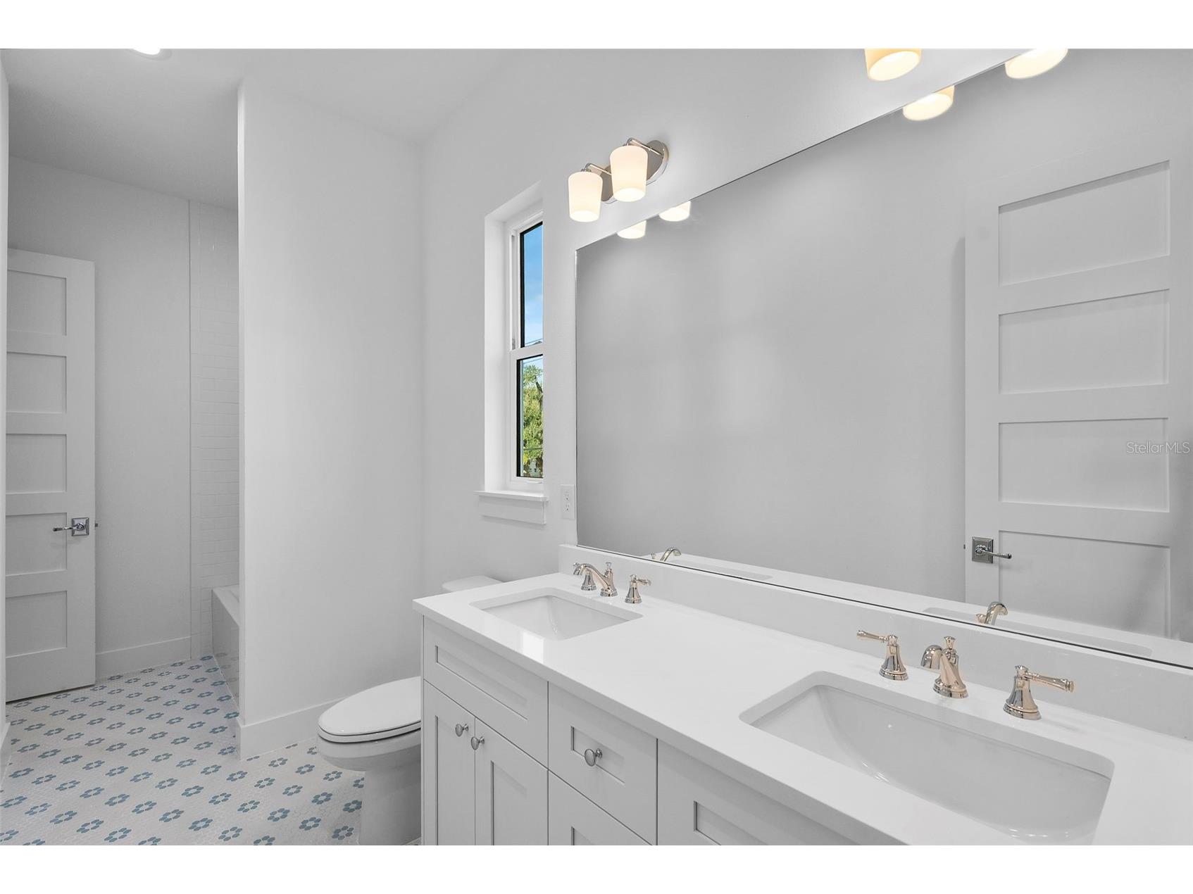 3301 W Iowa Tampa FL 33611 TB8460844 image36