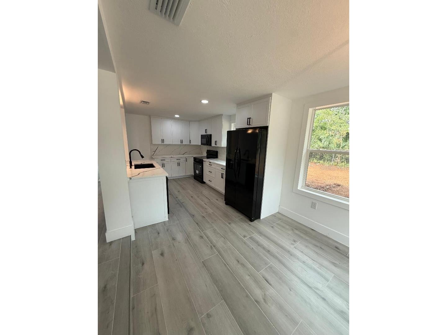 3301 W New Orleans Avenue Tampa FL 33614 TB8505073 image11