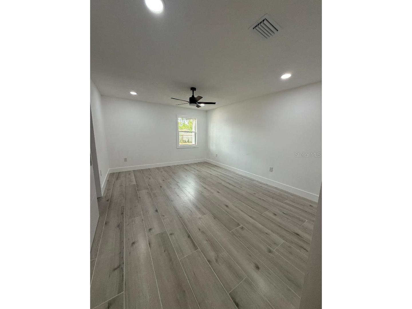 3301 W New Orleans Avenue Tampa FL 33614 TB8505073 image16