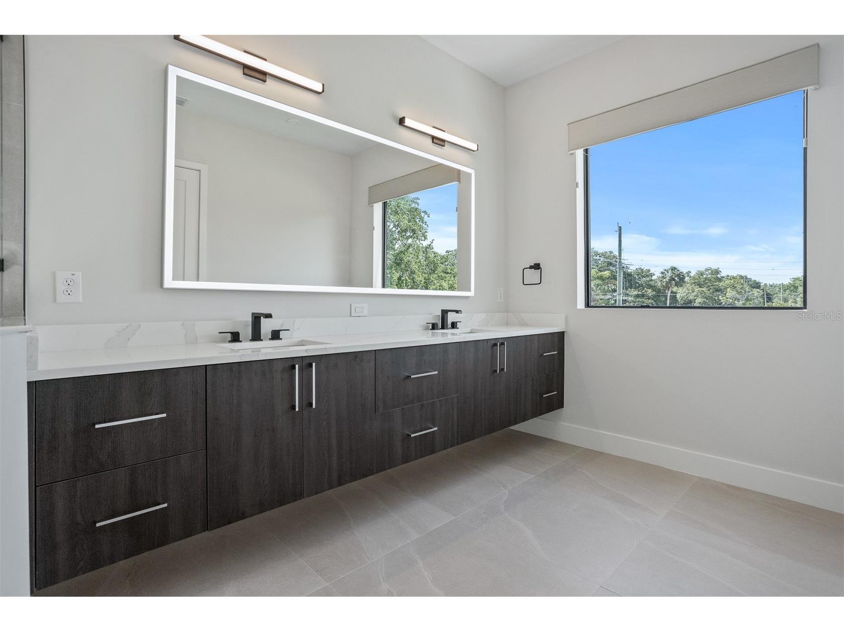 3301 W Paul Avenue Tampa FL 33611 TB8483264 image29