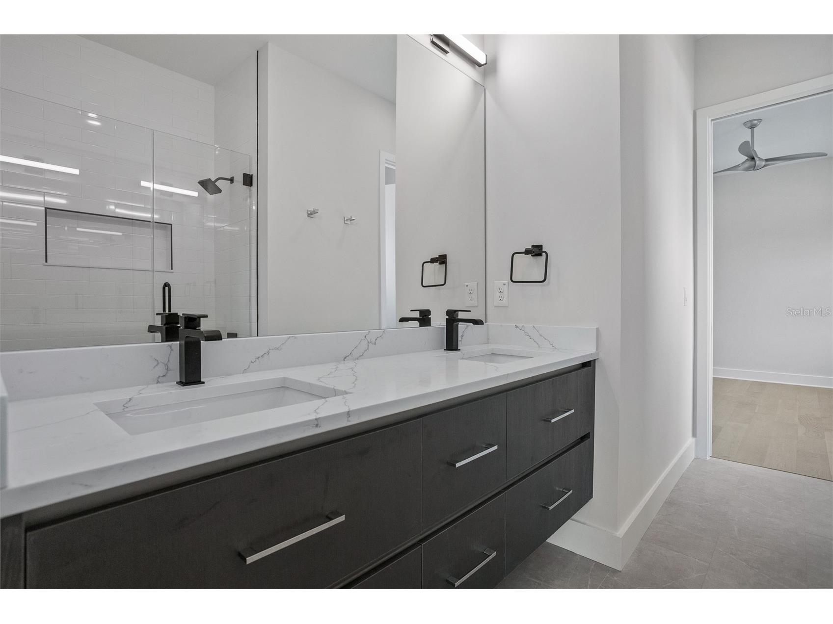 3301 W Paul Avenue Tampa FL 33611 TB8483264 image42