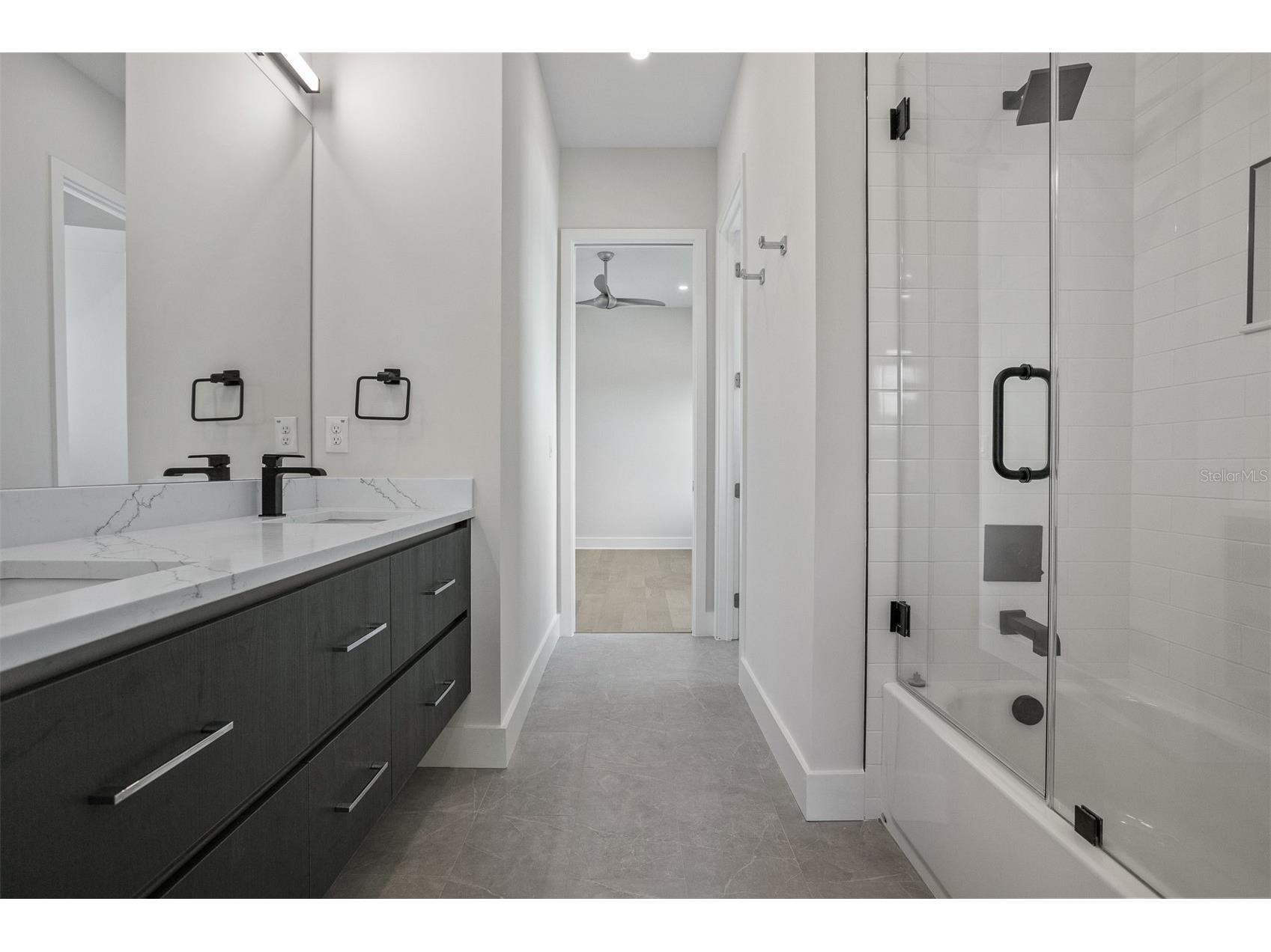3301 W Paul Avenue Tampa FL 33611 TB8483264 image43