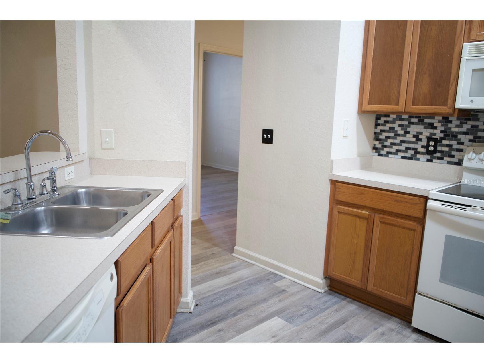 3301 Whitestone Circle #105 Kissimmee FL 34741 O6420777 image9