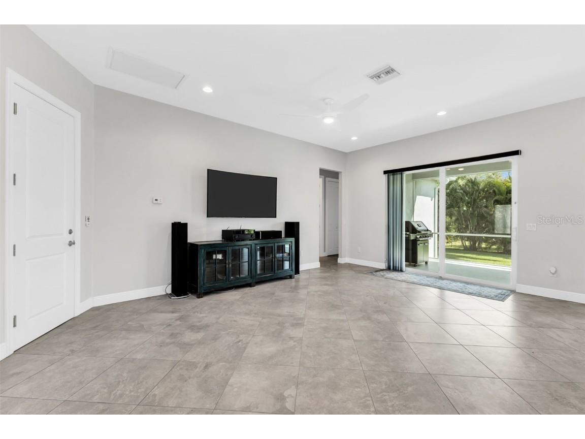 3302 Palm Dr Punta Gorda FL 33950 C7515914 image6