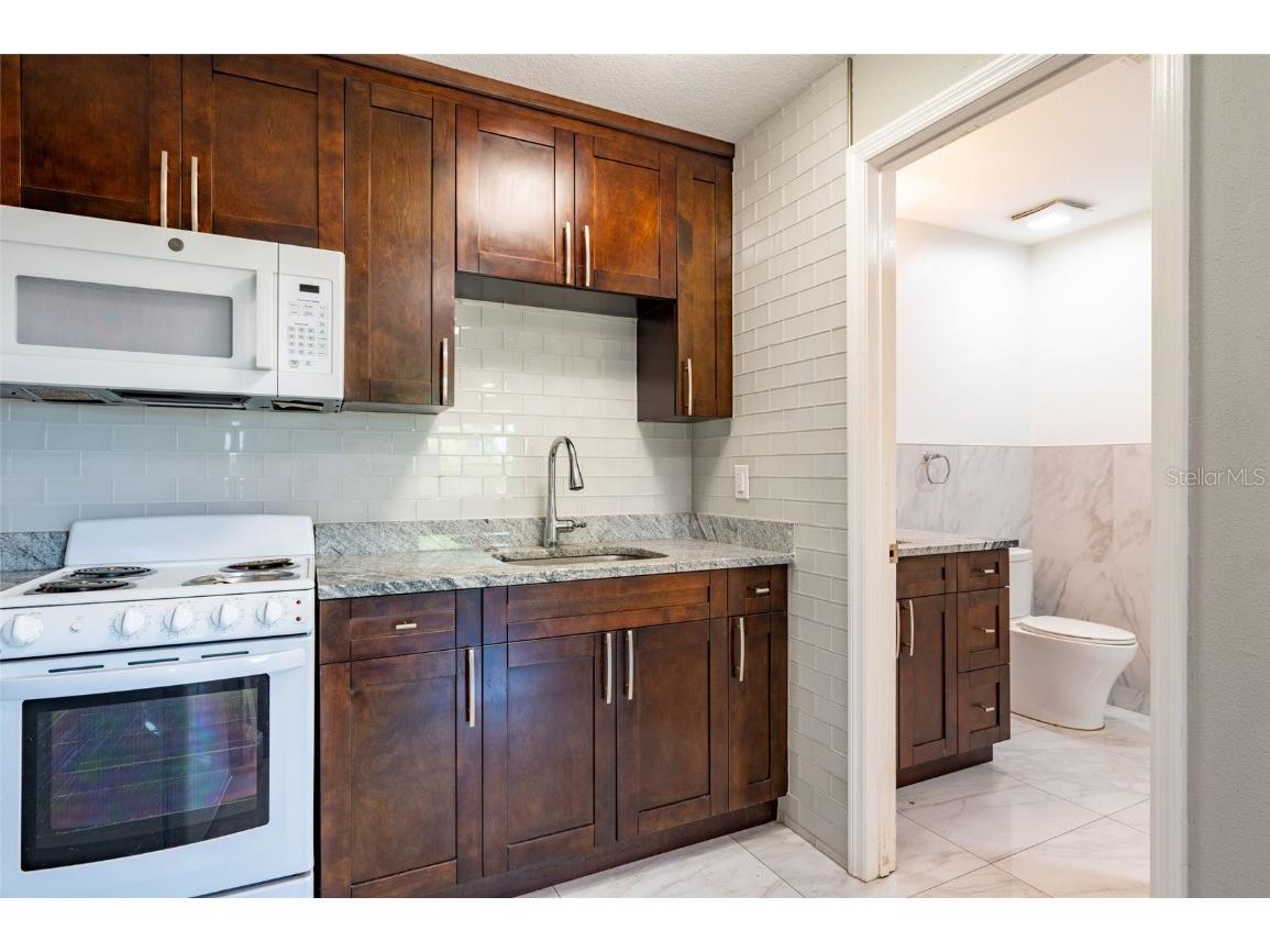 3302 W Caracas Street Tampa FL 33614 TB8374075 image18