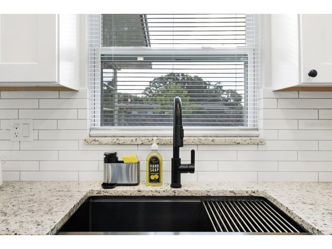 3303 32nd Street W Bradenton FL 34205 A4652461 image11