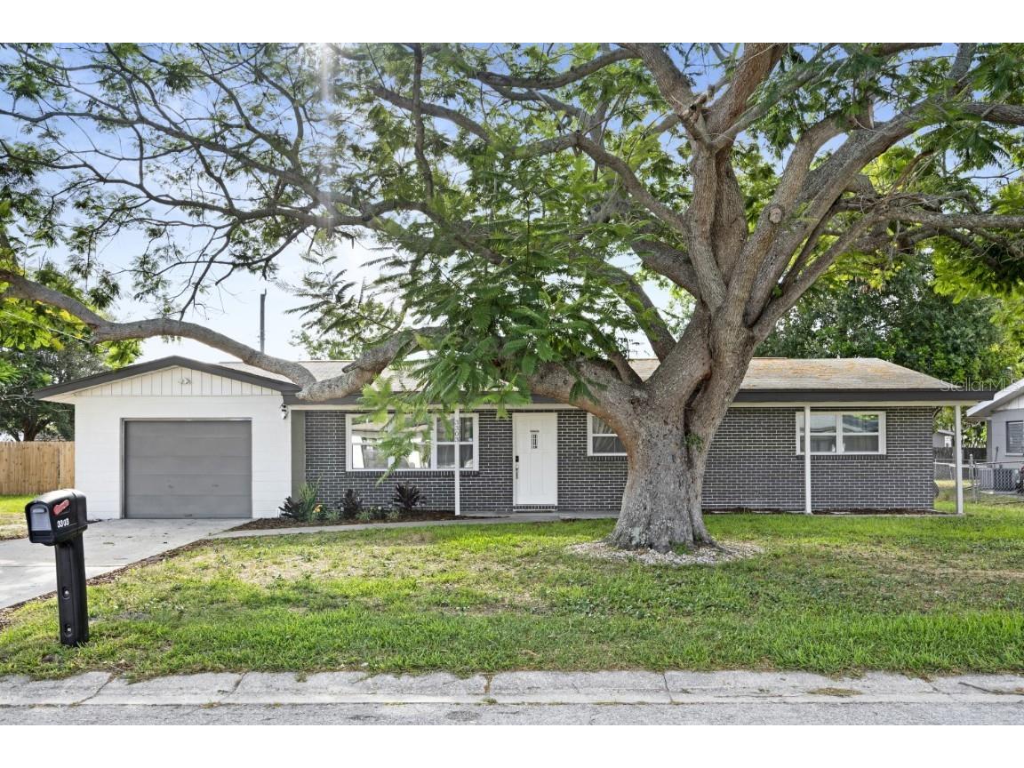 3303 32nd Street W Bradenton FL 34205 A4652461 image2