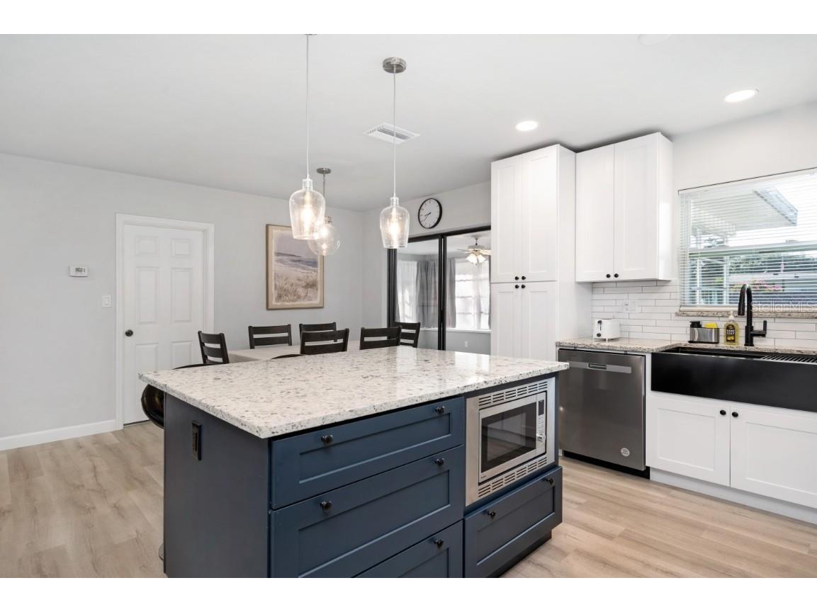 3303 32nd Street W Bradenton FL 34205 A4652461 image8