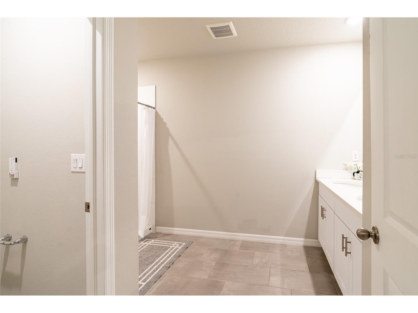 3303 Asher Moon Lane Zephyrhills FL 33540 TB8524630 image20