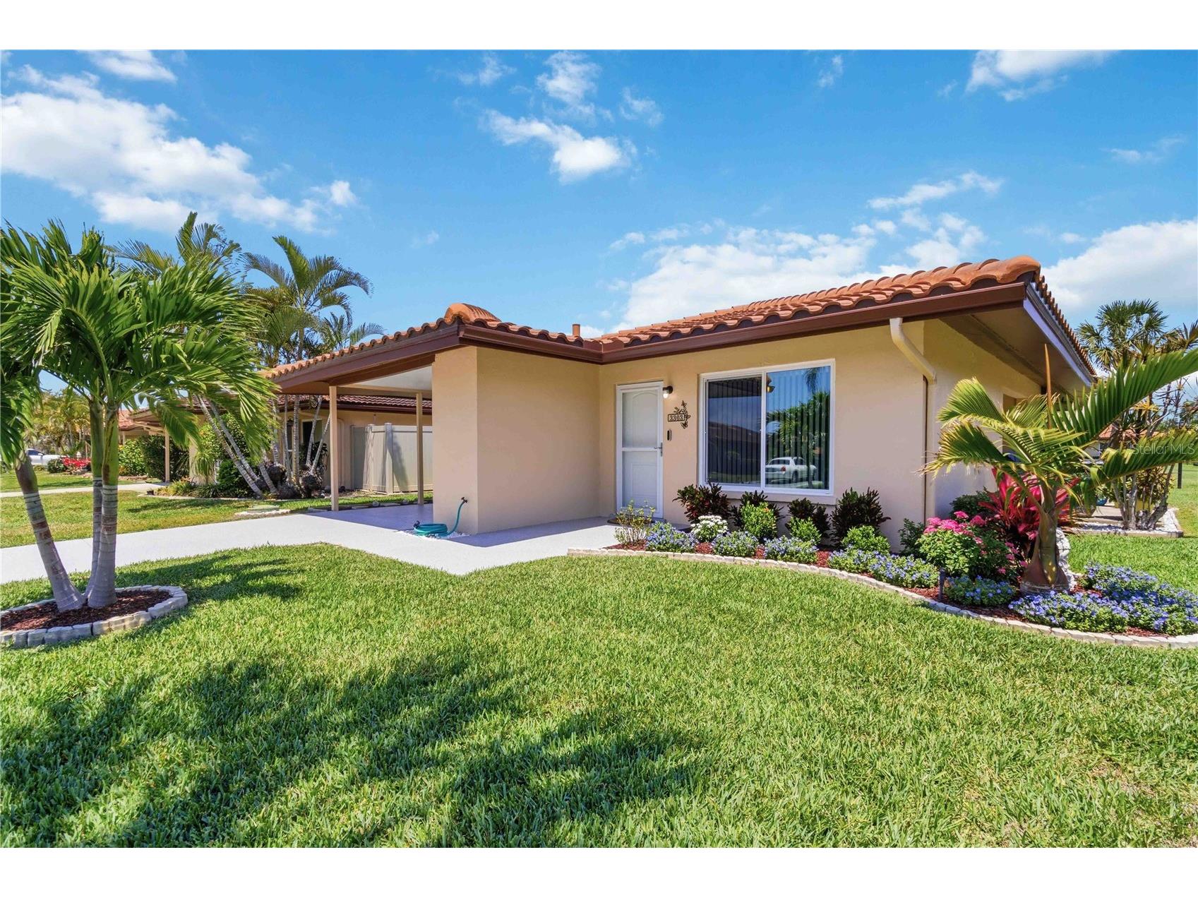 3303 Cambridge Avenue Bradenton FL 34207 D6147445 image1