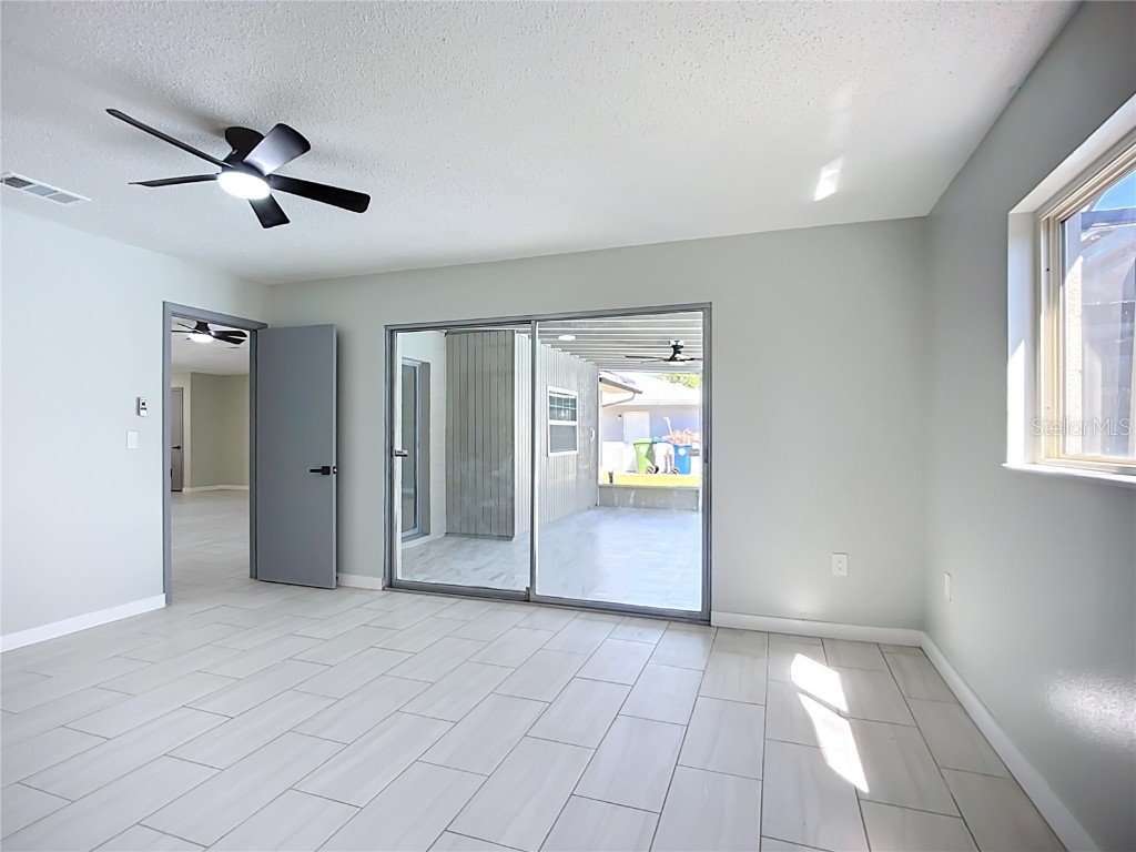 3303 Cambridge Drive W Bradenton FL 34205 A4668647 image17