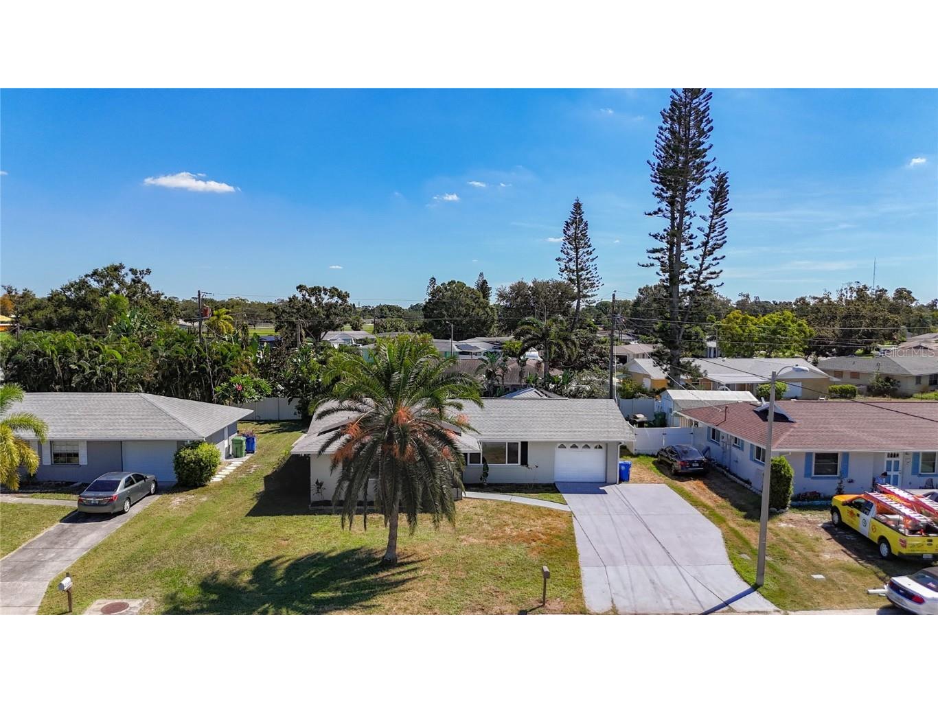 3303 Cambridge Drive W Bradenton FL 34205 A4668647 image3