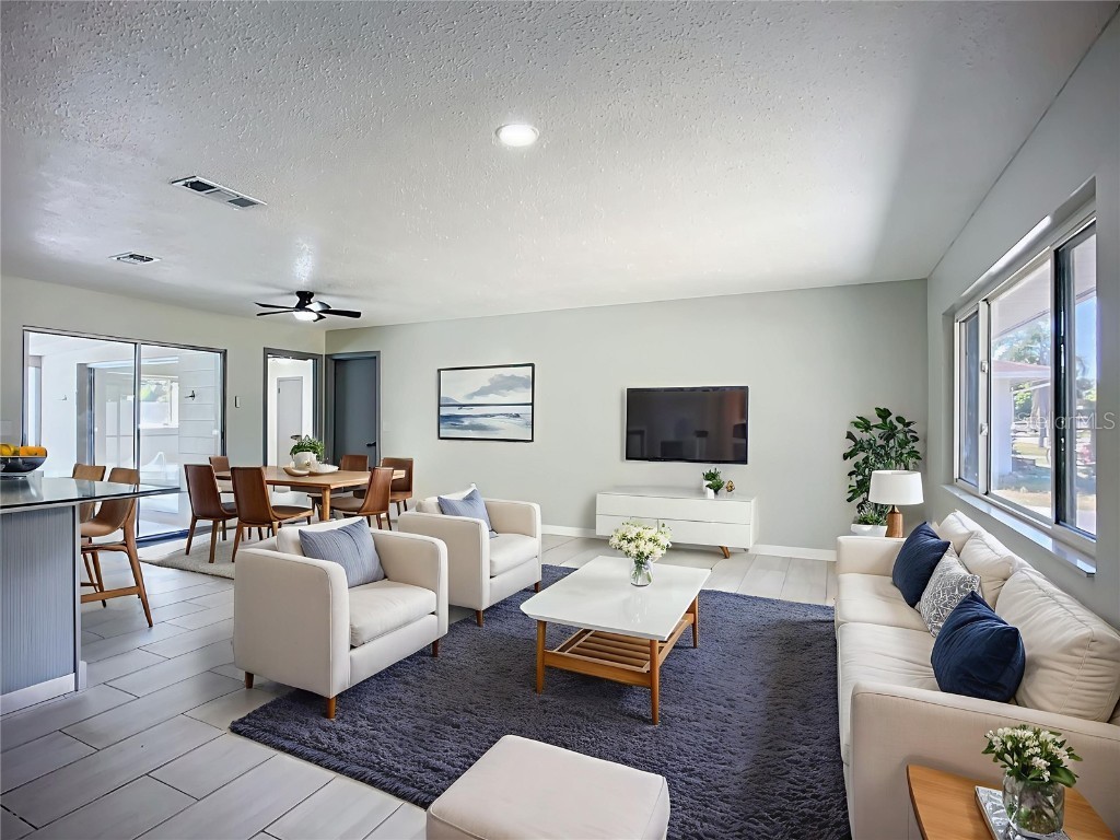 3303 Cambridge Drive W Bradenton FL 34205 A4668647 image4