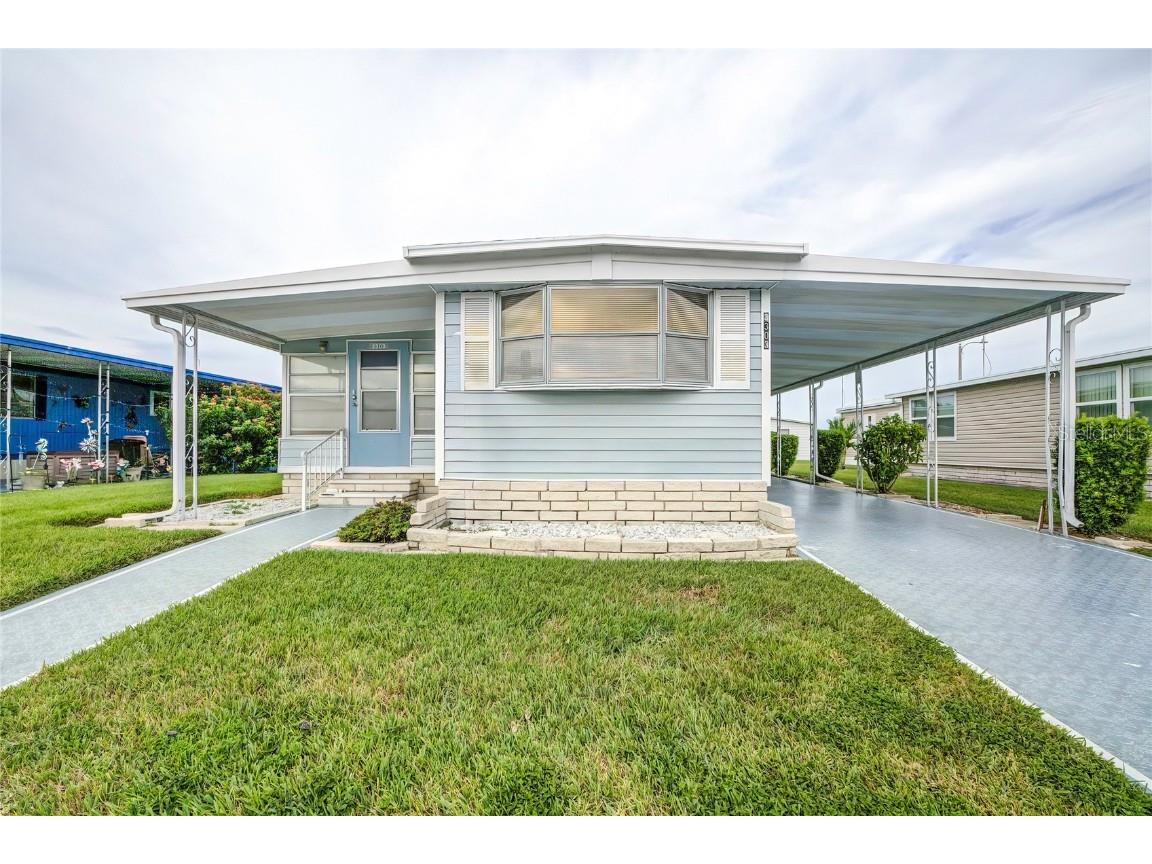 3303 Hampshire Drive Holiday FL 34690 TB8305240 image1