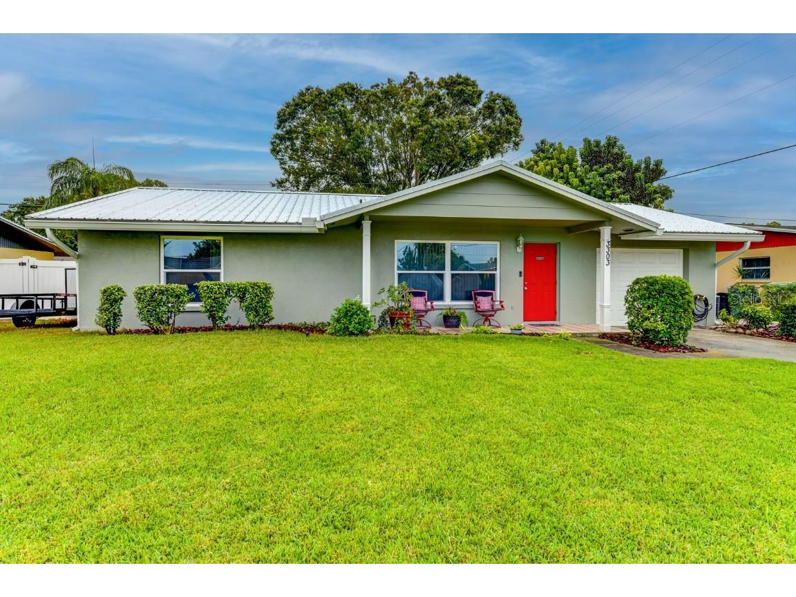 3303 Oxford Drive W Bradenton FL 34205 A4590406 image1