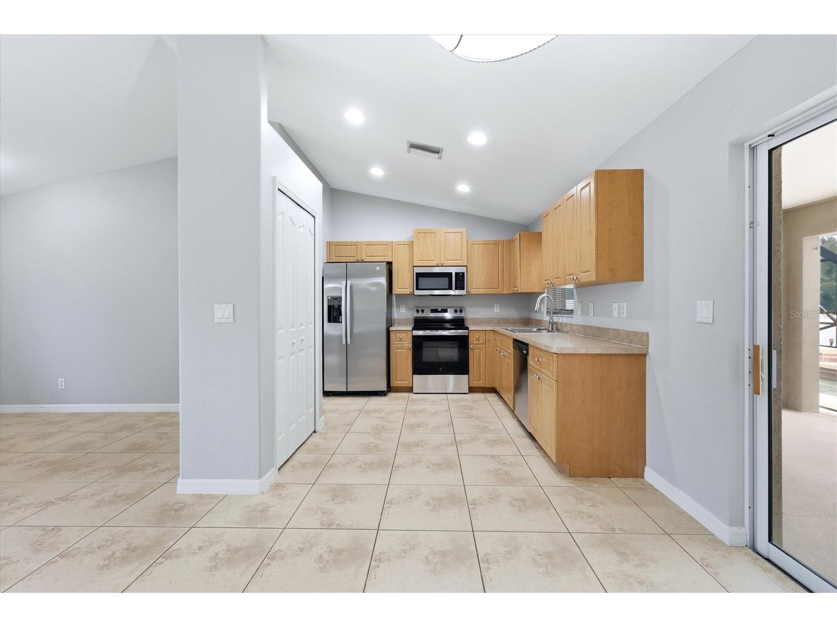3303 Sawmill Avenue North Port FL 34286 A4692294 image15