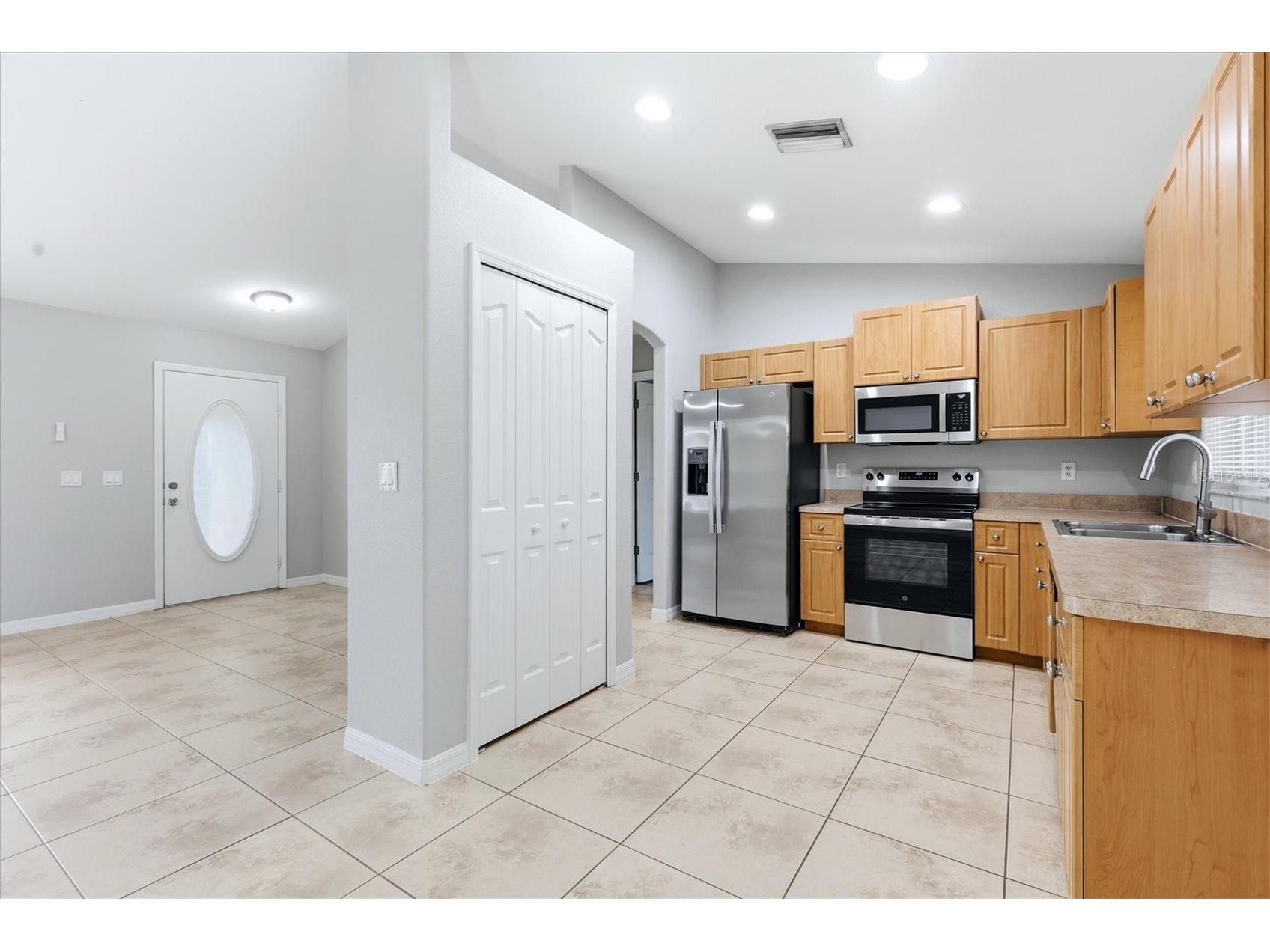 3303 Sawmill Avenue North Port FL 34286 A4692294 image16