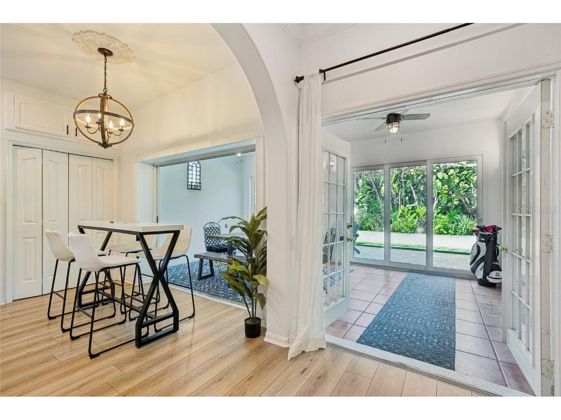 3303 W Lawn Avenue Tampa FL 33611 TB8444180 image17