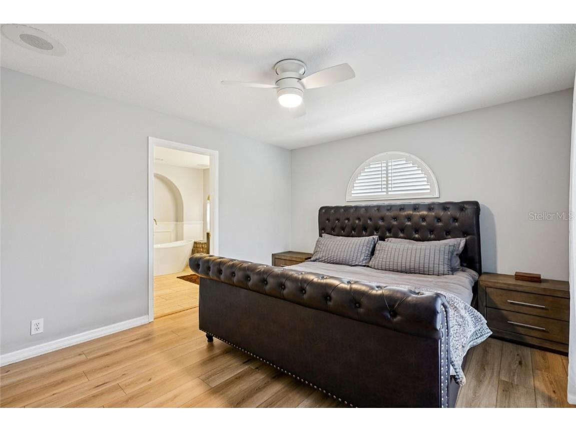 3303 W Lawn Avenue Tampa FL 33611 TB8444180 image43