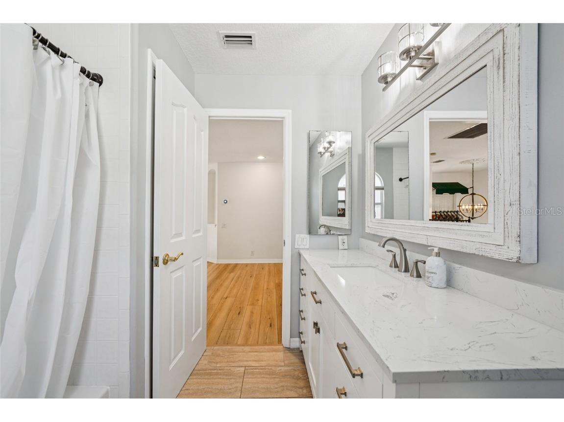 3303 W Lawn Avenue Tampa FL 33611 TB8444180 image58