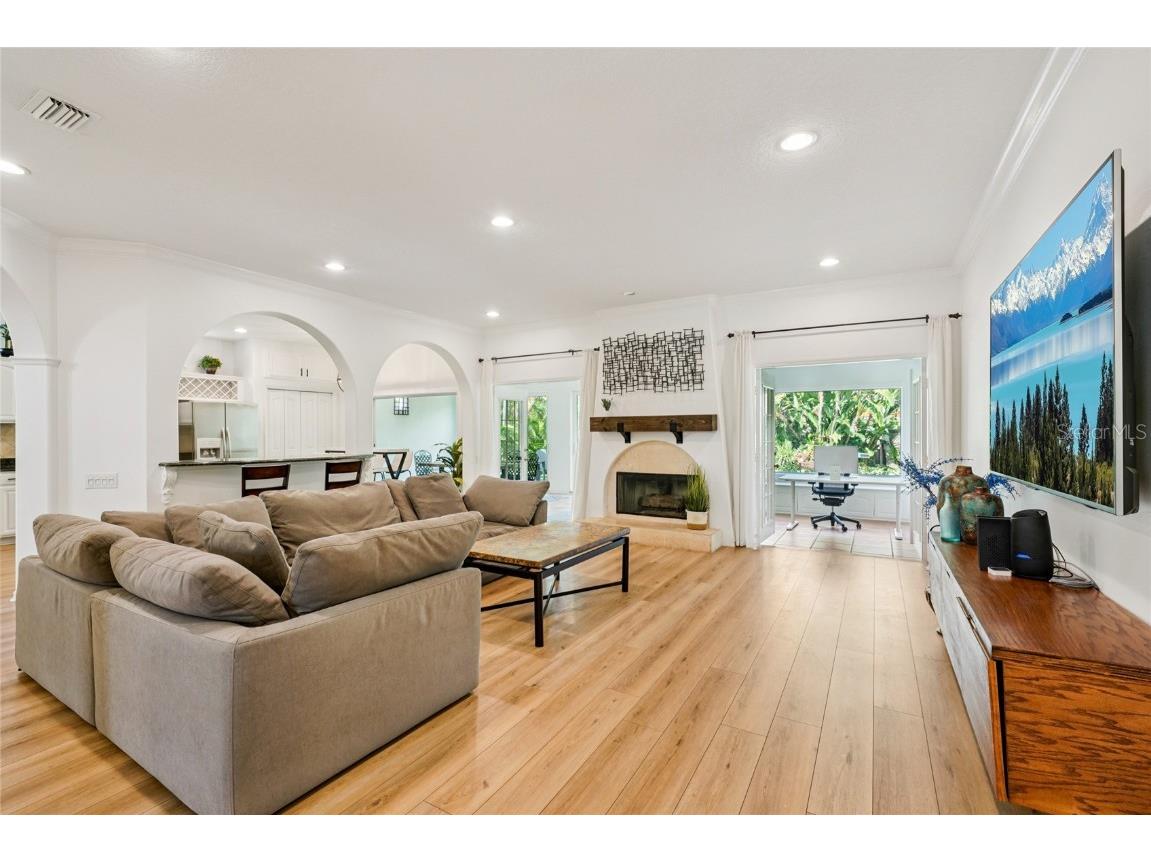 3303 W Lawn Avenue Tampa FL 33611 TB8444180 image6