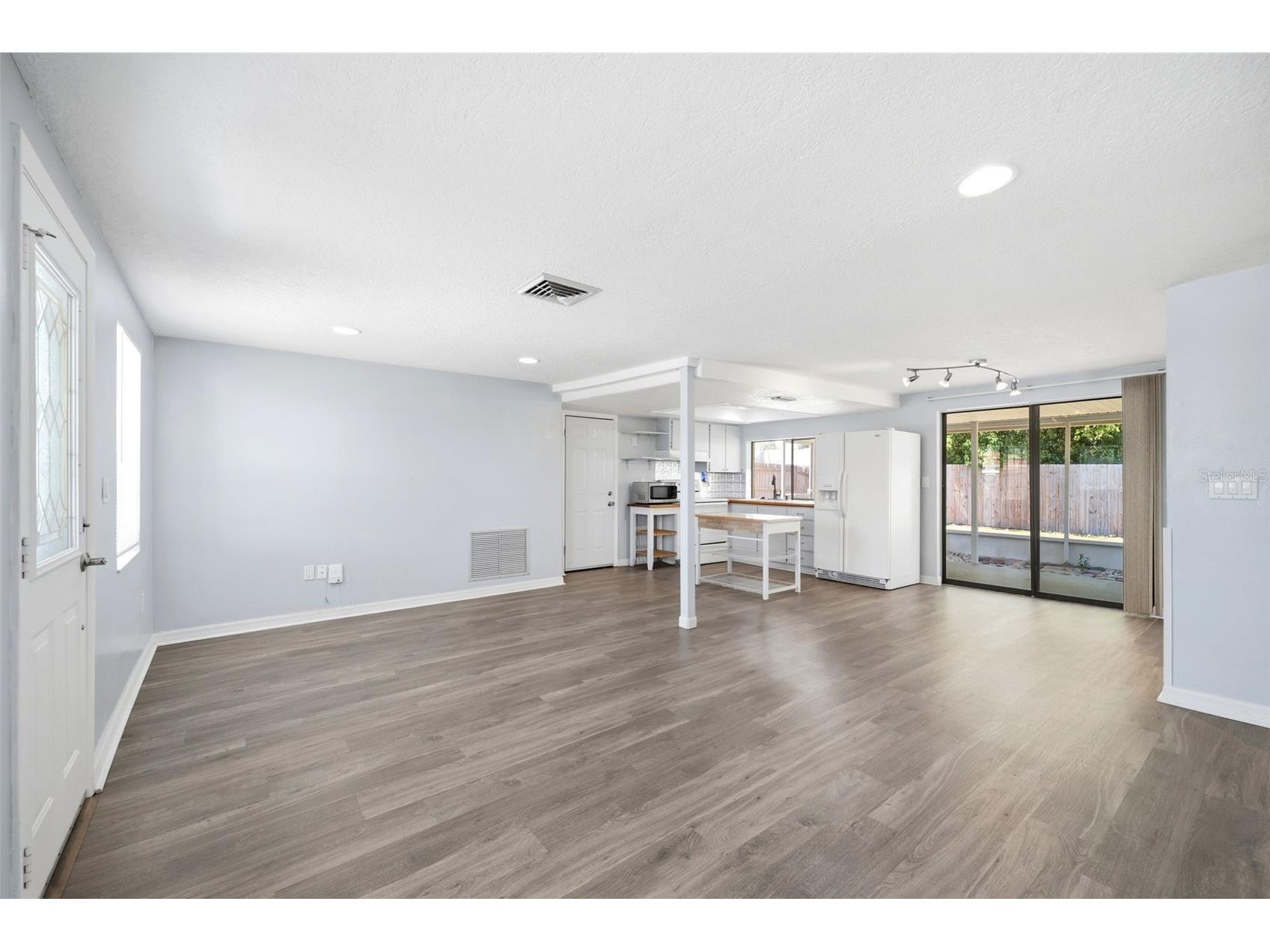 3303 Williamsburg Loop Holiday FL 34691 TB8498940 image16