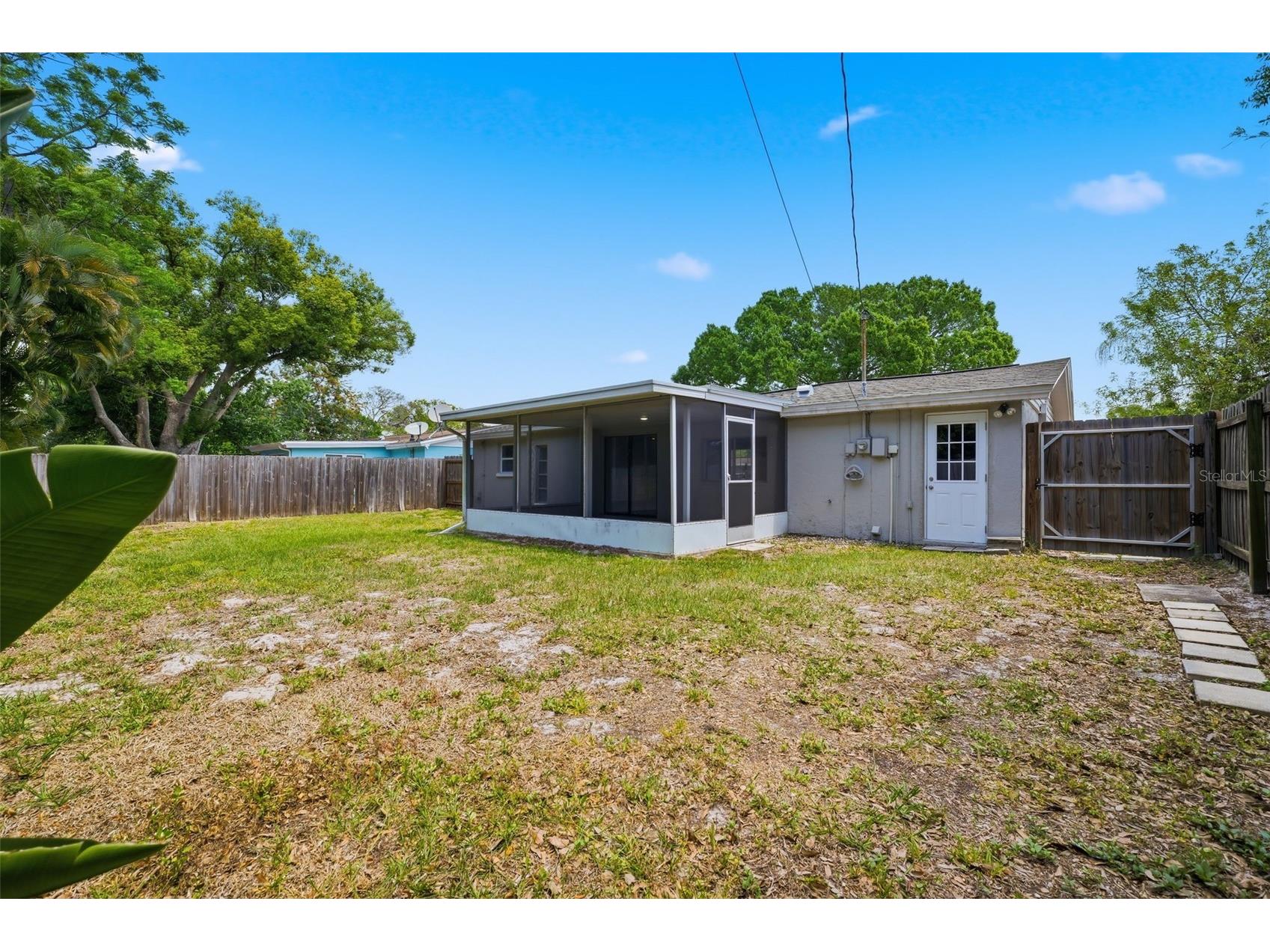 3303 Williamsburg Loop Holiday FL 34691 TB8498940 image29