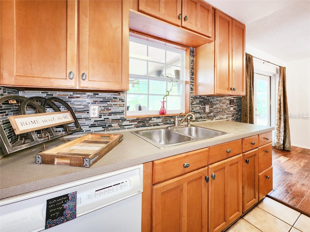 3304 Alamar Street Lutz FL 33558 TB8398164 image10