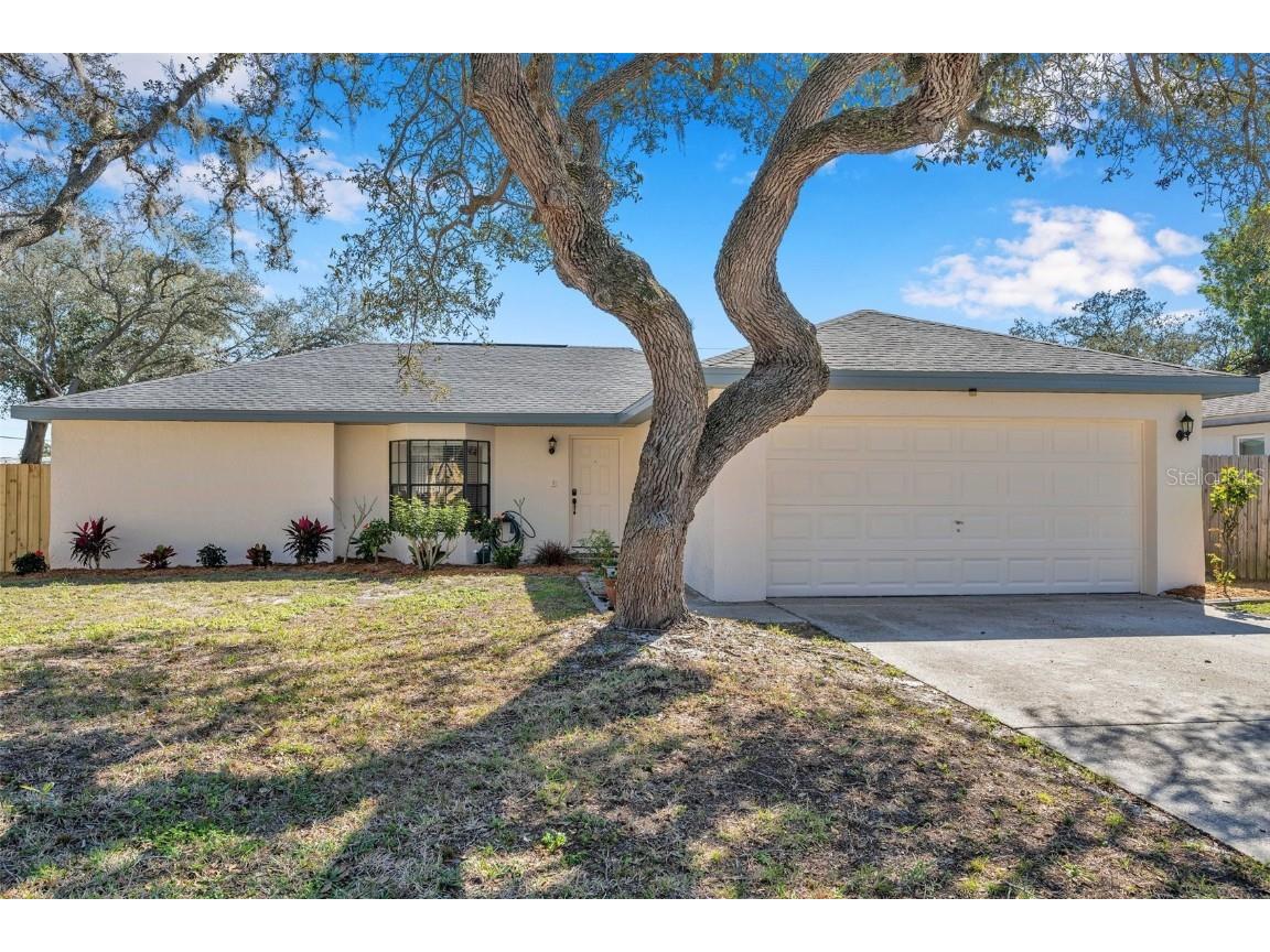 3304 Briarwood Circle Safety Harbor FL 34695 U8229310 image1