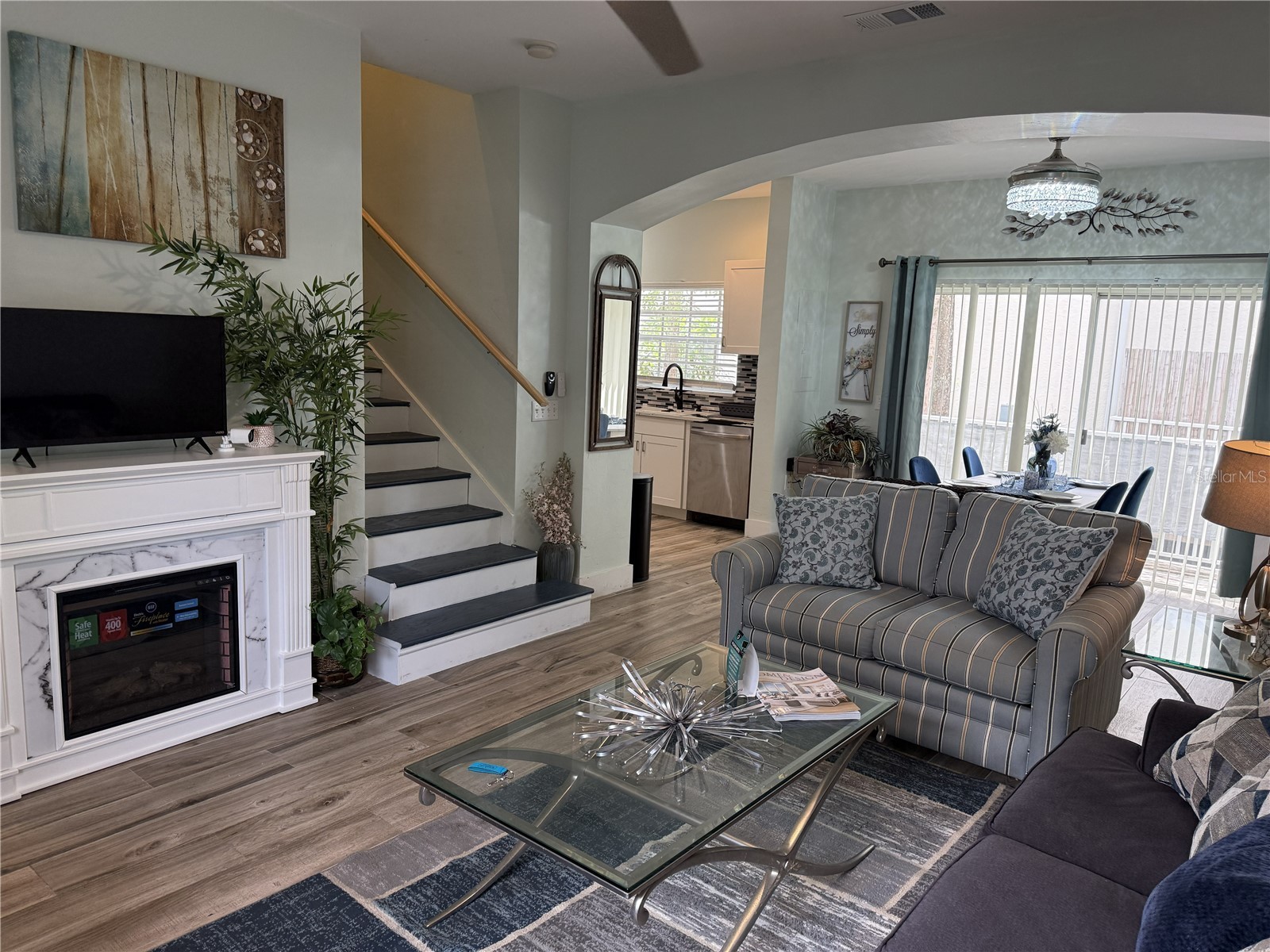 3304 Lisa Lane #102 Naples FL 34109 A4689705 image1