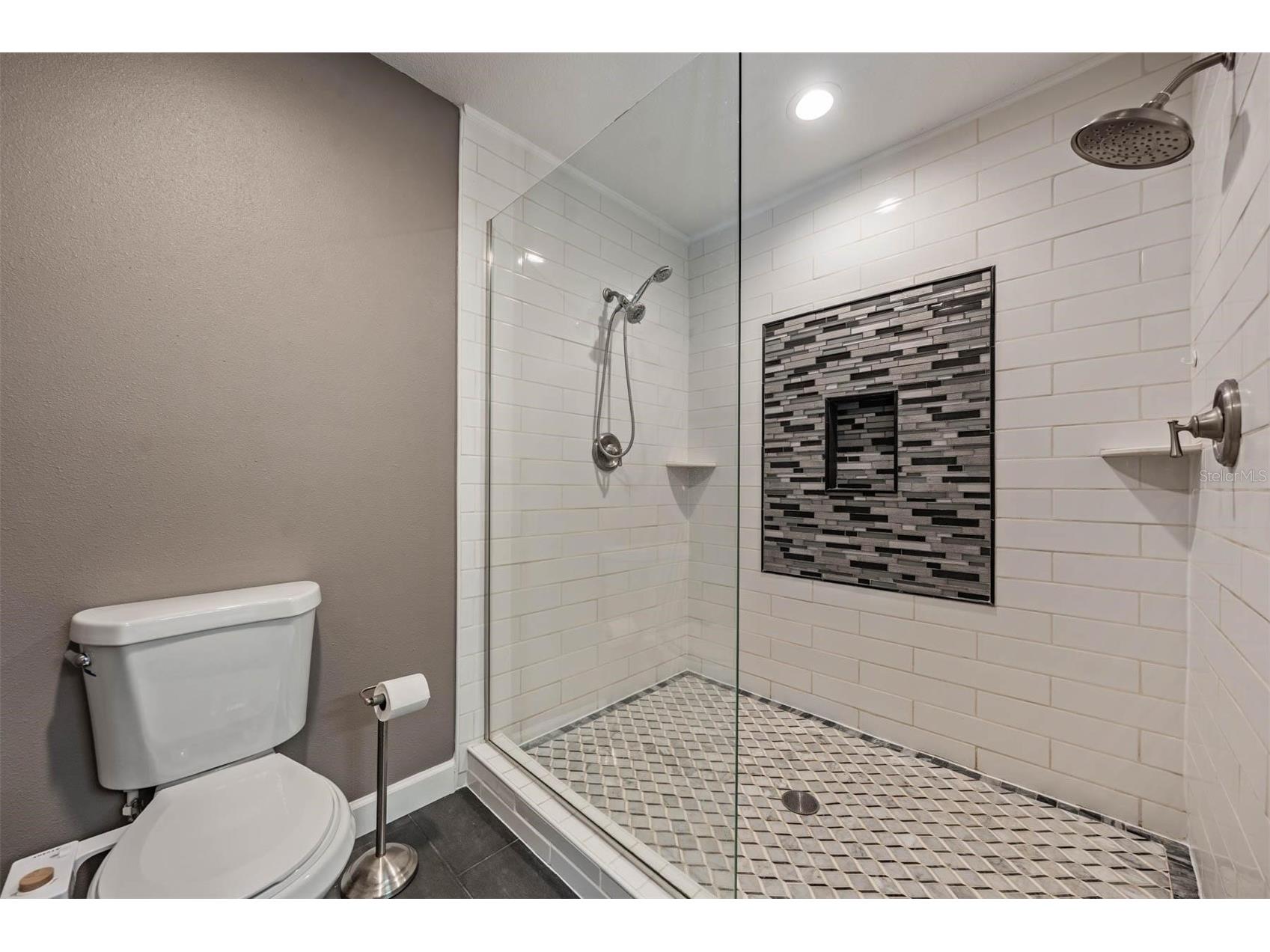 3304 Moran Road Tampa FL 33618 TB8502418 image34