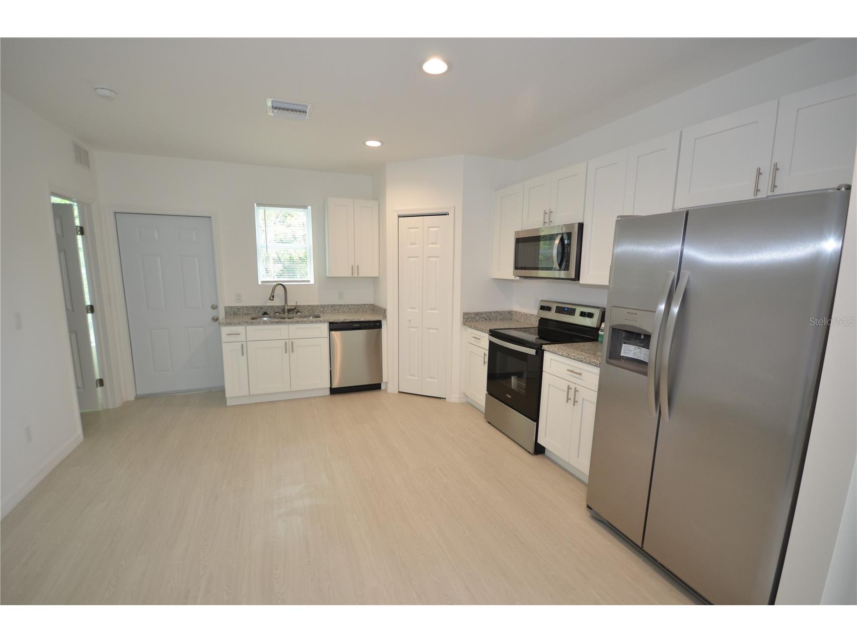 3305 Bassie Court Fort Myers FL 33916 O6405459 image5