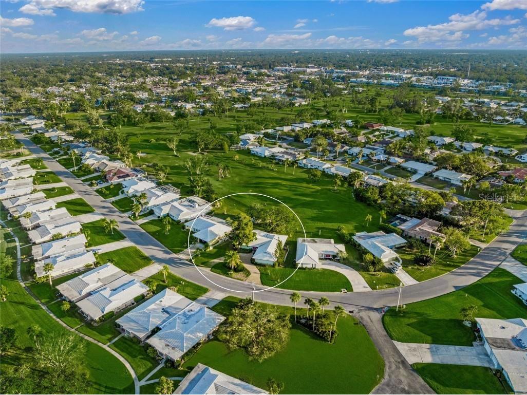 3305 Village Green Drive Sarasota FL 34239 N6136086 image1