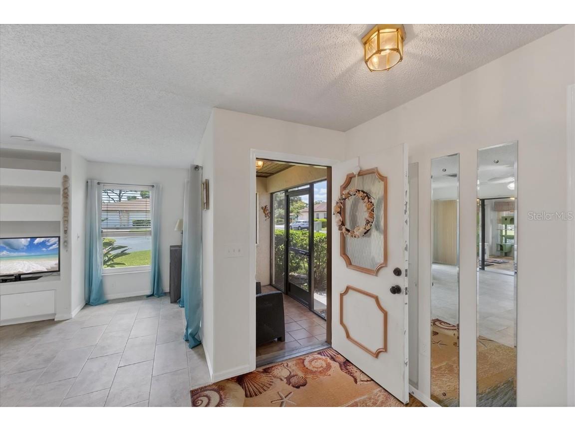 3305 Vivienda Boulevard Bradenton FL 34207 D6142819 image10