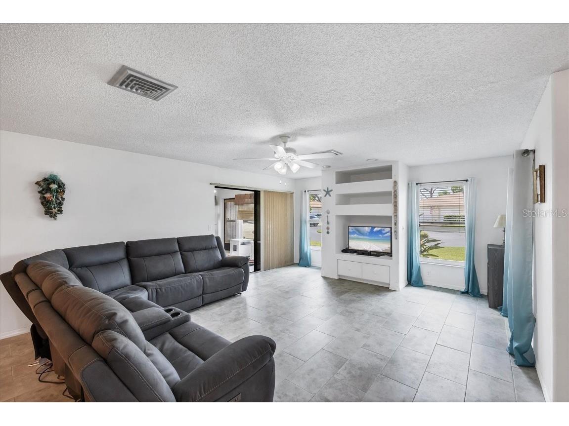 3305 Vivienda Boulevard Bradenton FL 34207 D6142819 image11