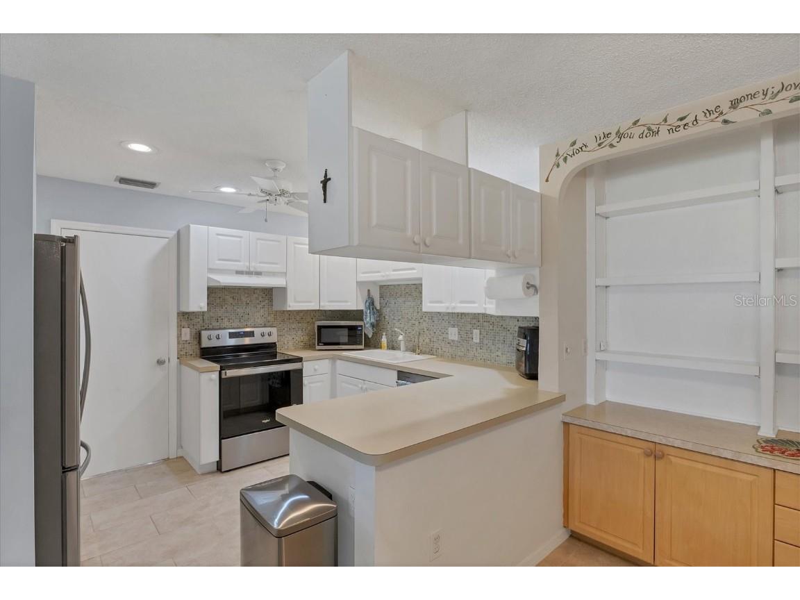 3305 Vivienda Boulevard Bradenton FL 34207 D6142819 image16