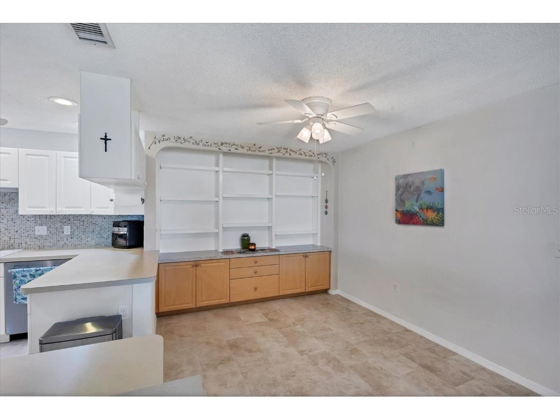 3305 Vivienda Boulevard Bradenton FL 34207 D6142819 image19