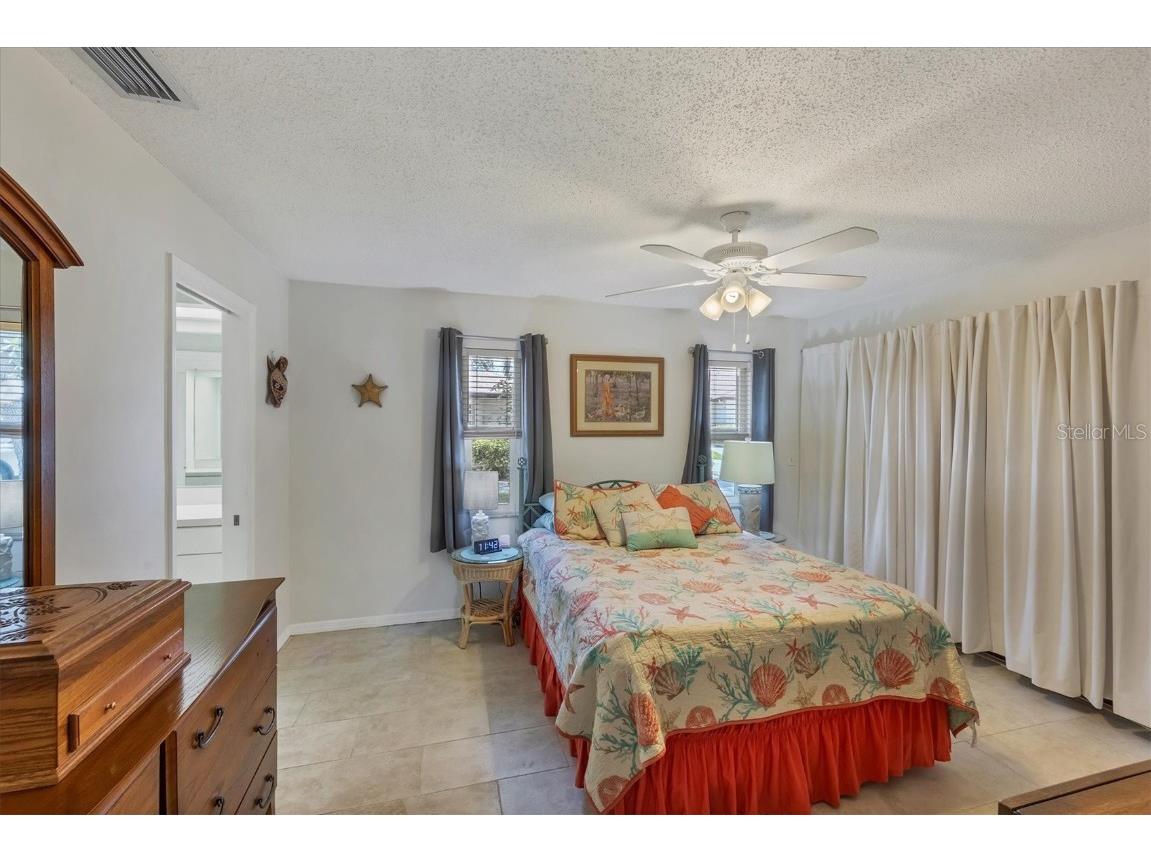 3305 Vivienda Boulevard Bradenton FL 34207 D6142819 image20
