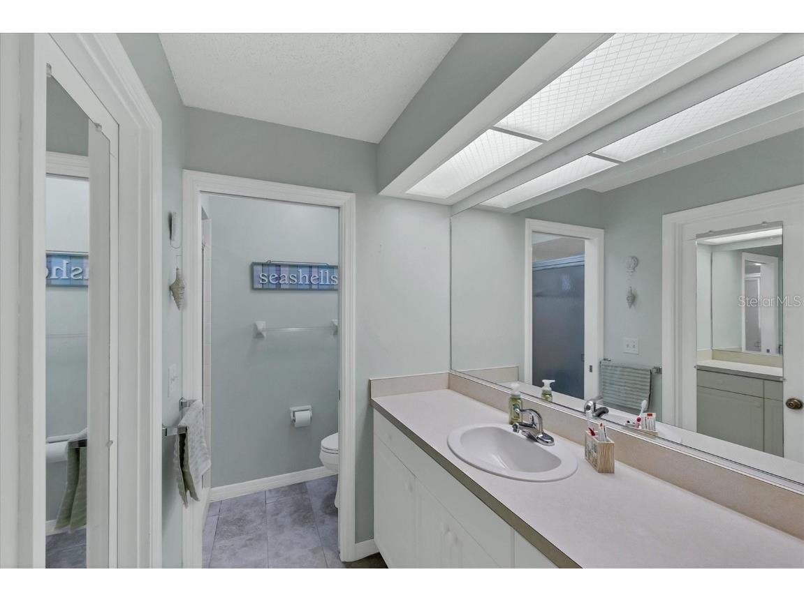 3305 Vivienda Boulevard Bradenton FL 34207 D6142819 image23