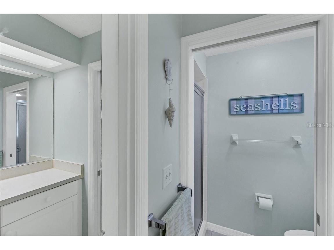 3305 Vivienda Boulevard Bradenton FL 34207 D6142819 image24