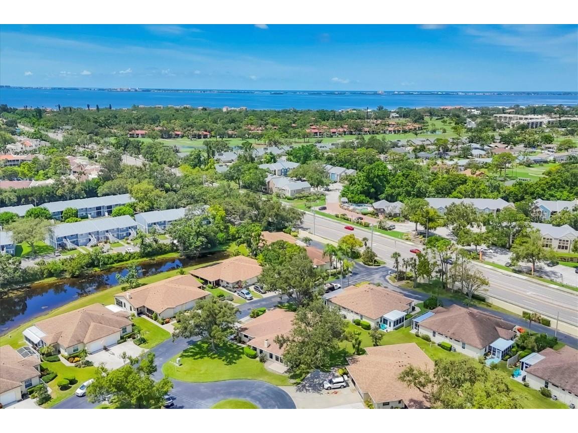 3305 Vivienda Boulevard Bradenton FL 34207 D6142819 image36