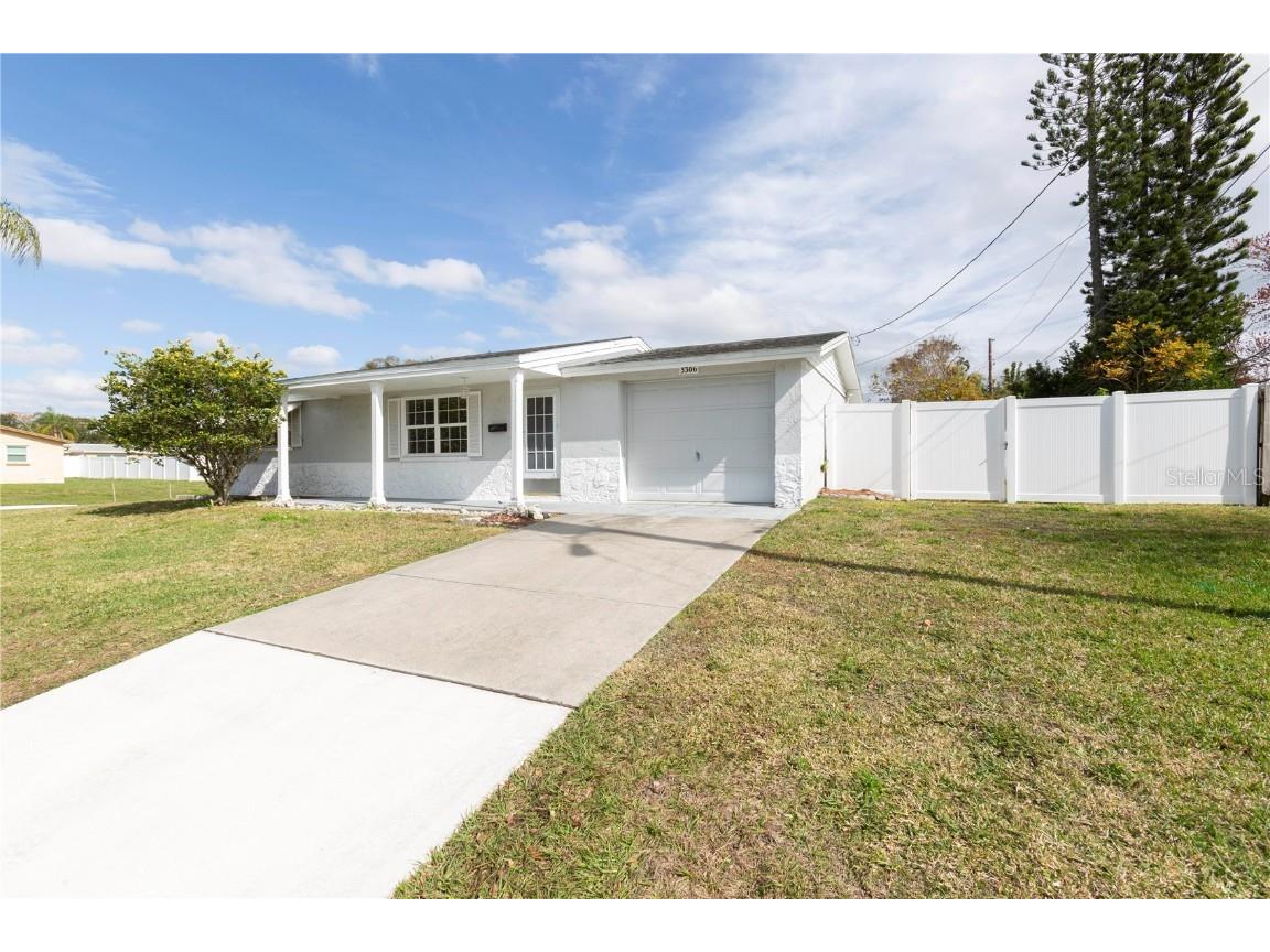 3306 Jarvis Street Holiday FL 34690 U8228399 image1