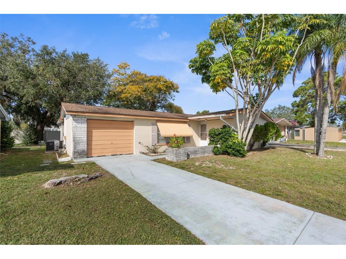 3307 Brookfield Drive Holiday FL 34691 W7869888 image1