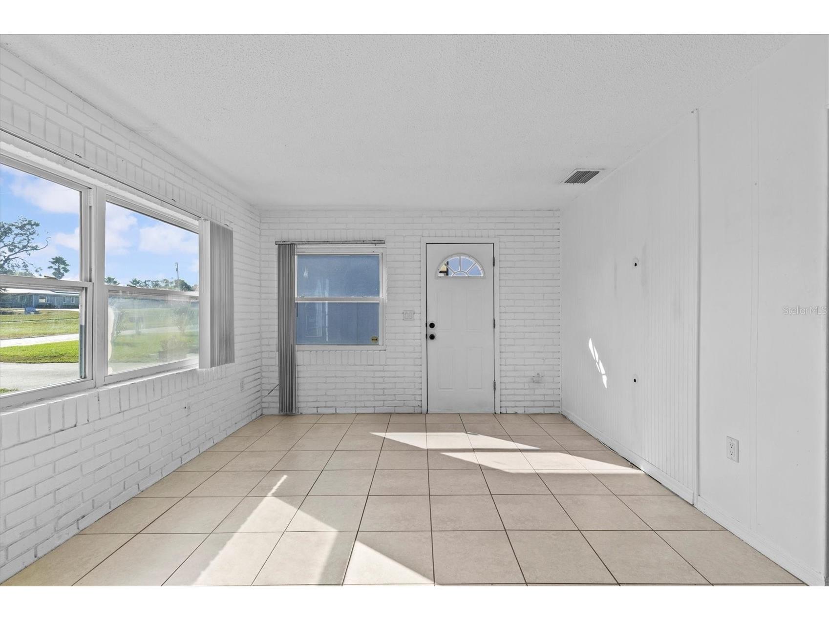 3307 De Soto Boulevard Palm Harbor FL 34683 TB8441264 image9