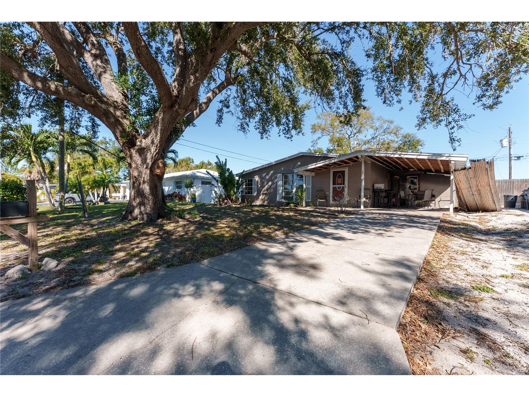 3307 Miami Place Bradenton FL 34207 A4679049 image1