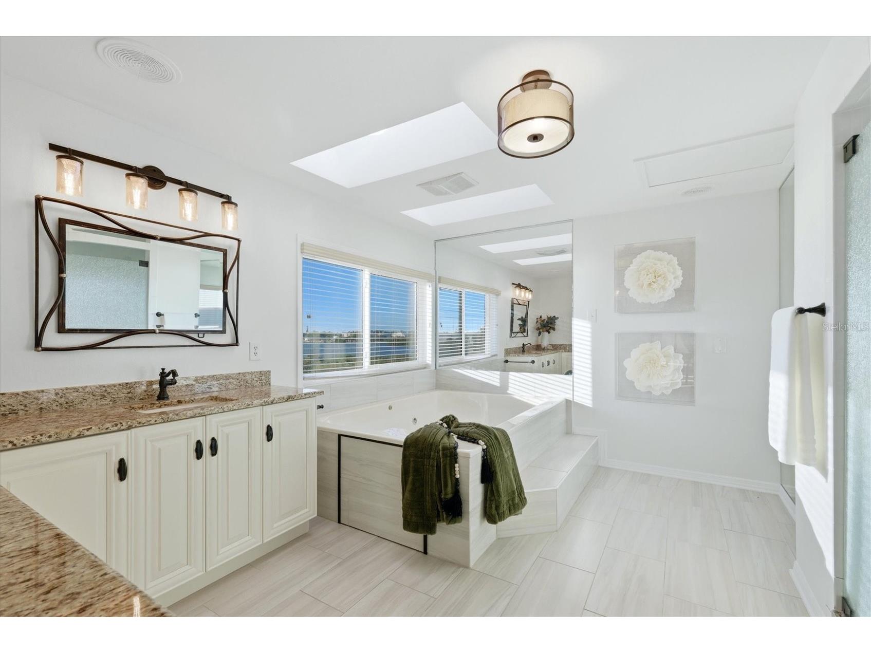 3308 Palma Sola Boulevard Bradenton FL 34209 - PALMA SOLA BAY A4687346 image32