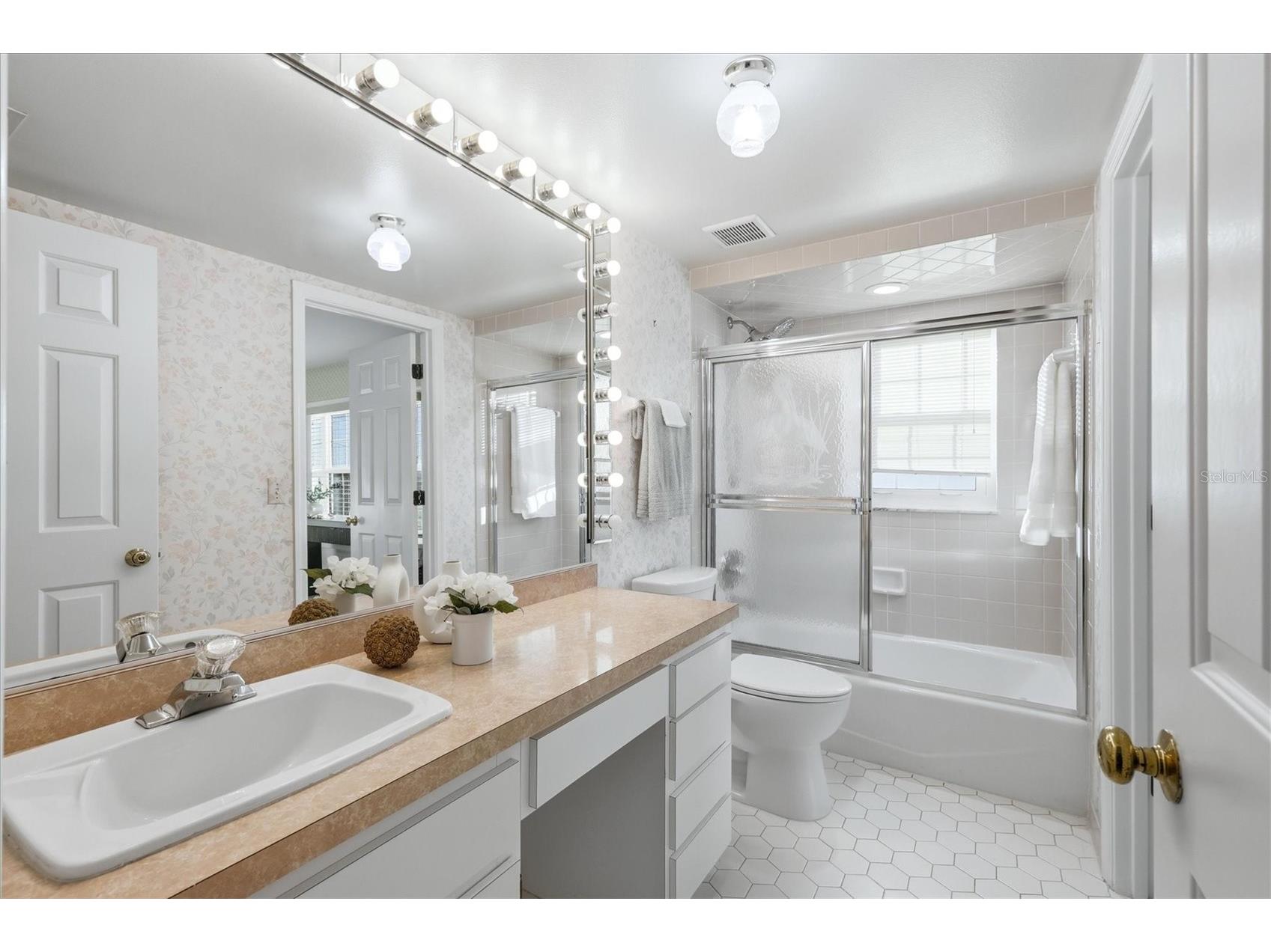 3308 Palma Sola Boulevard Bradenton FL 34209 - PALMA SOLA BAY A4687346 image38
