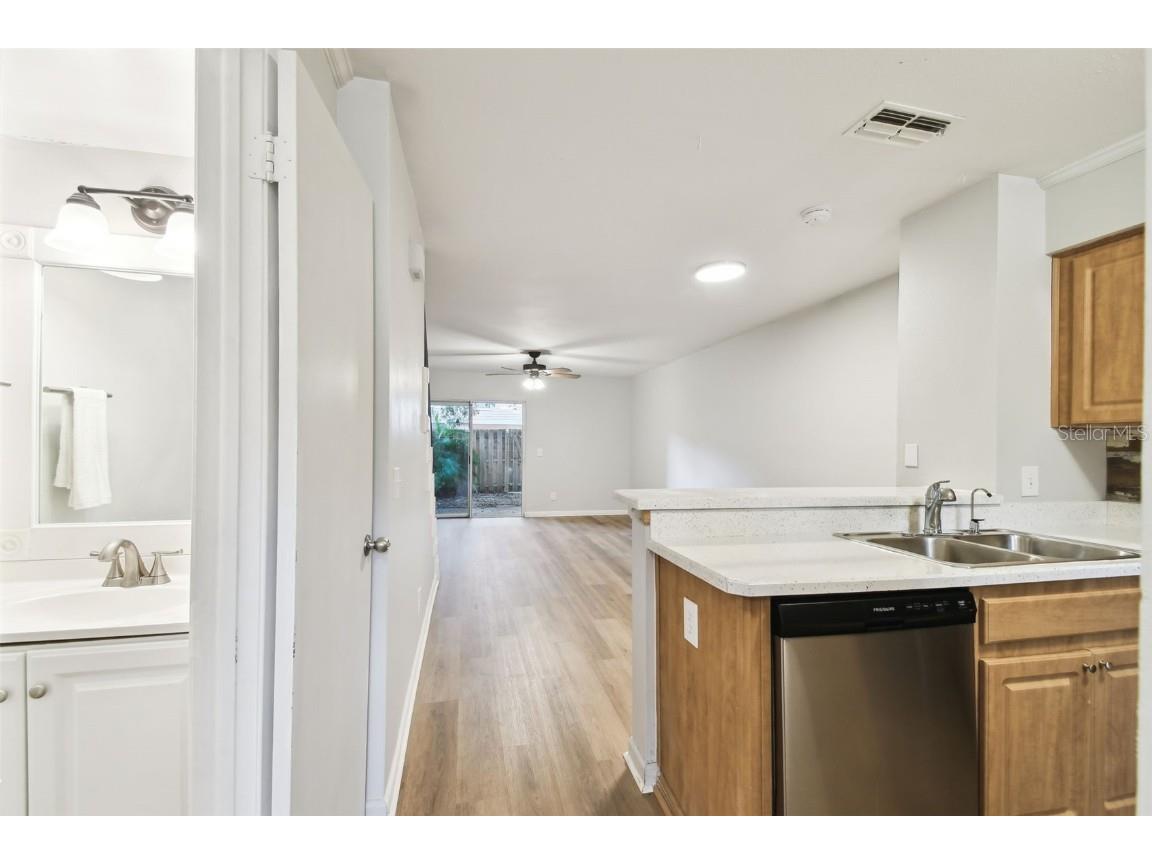 3308 W Wyoming Circle Tampa FL 33611 TB8399392 image23